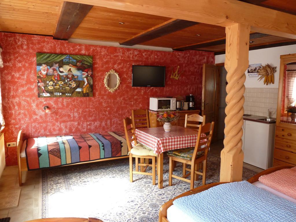 Gästezimmer am Märchenbrunnen Dresden Exterior foto