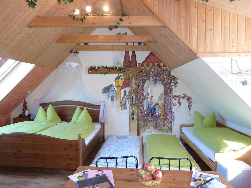 Gästezimmer am Märchenbrunnen Dresden Exterior foto