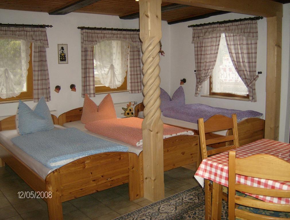 Gästezimmer am Märchenbrunnen Dresden Exterior foto